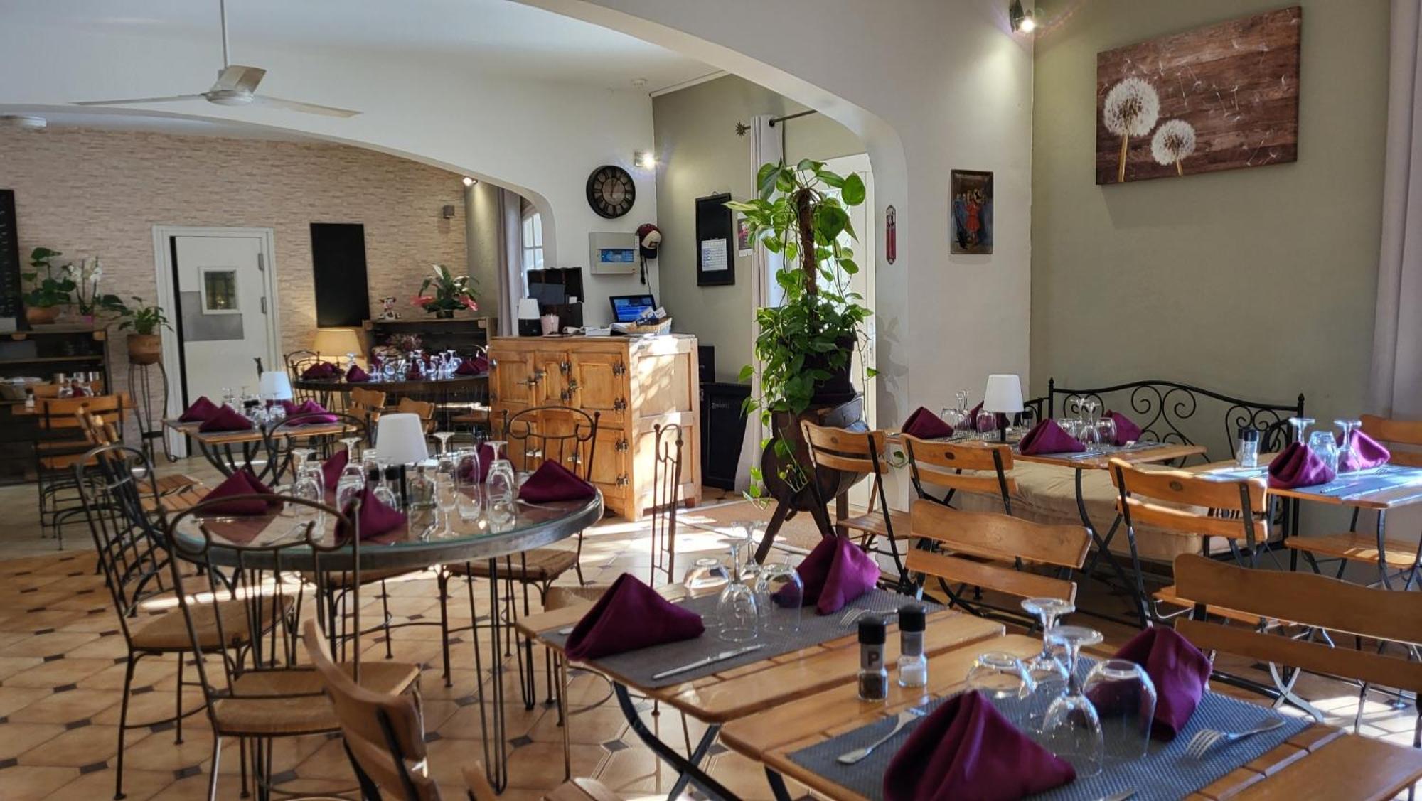 Auberge De La Table Ronde Vinon sur Verdon Bagian luar foto