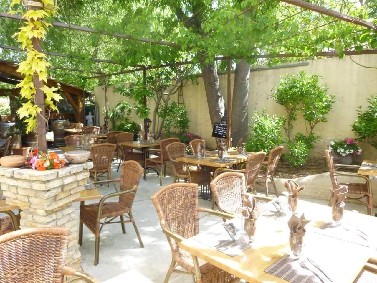 Auberge De La Table Ronde Vinon sur Verdon Bagian luar foto